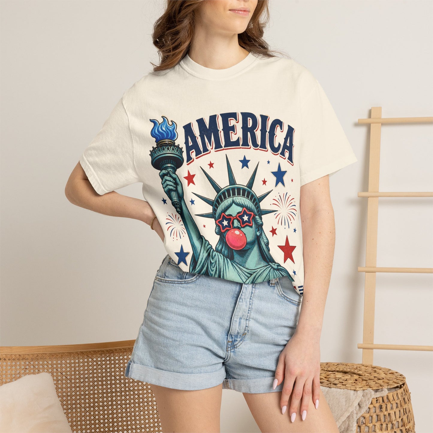 America Statue of Liberty Bubblegum T-Shirt – Land of the Free Patriotic Tee